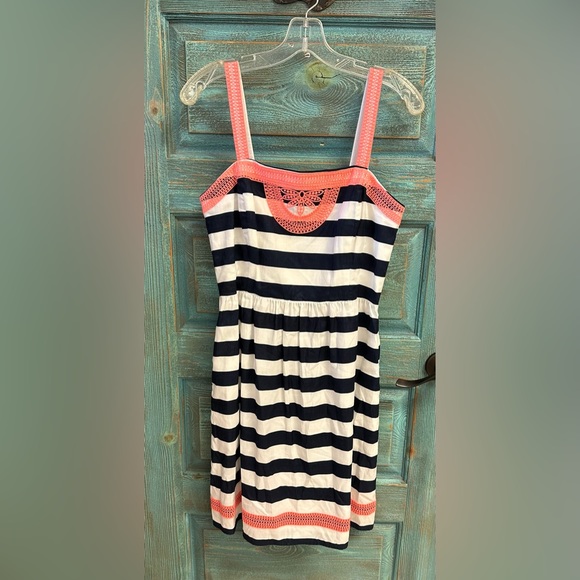 Vineyard Vines Dresses & Skirts - Vineyard Vines Striped Mini Dress with Pink Accents